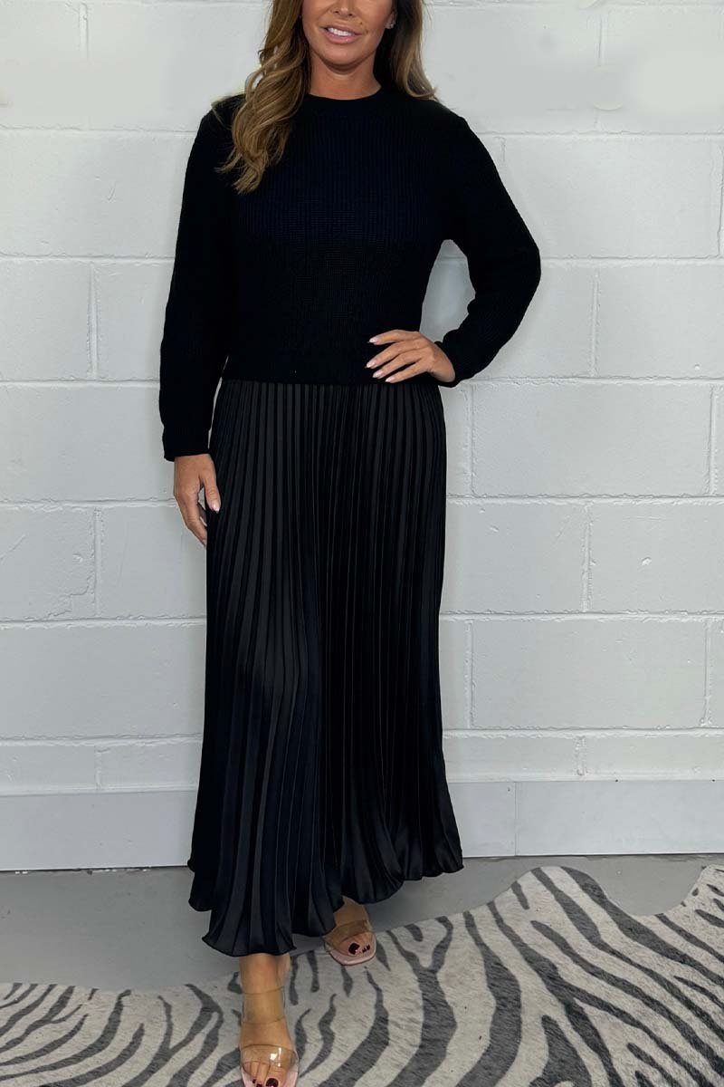 🔥Black Friday Promotion 50% OFF🔥Women’s Stylish and Elegant Round-neck Pleated Dress