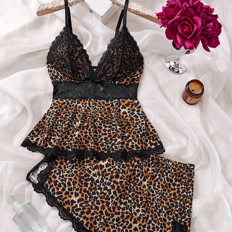 🎉This week's Special Sales - 49% OFF💕Lace Trimmed V-Neck Camisole & Shorts Sleepwear Set