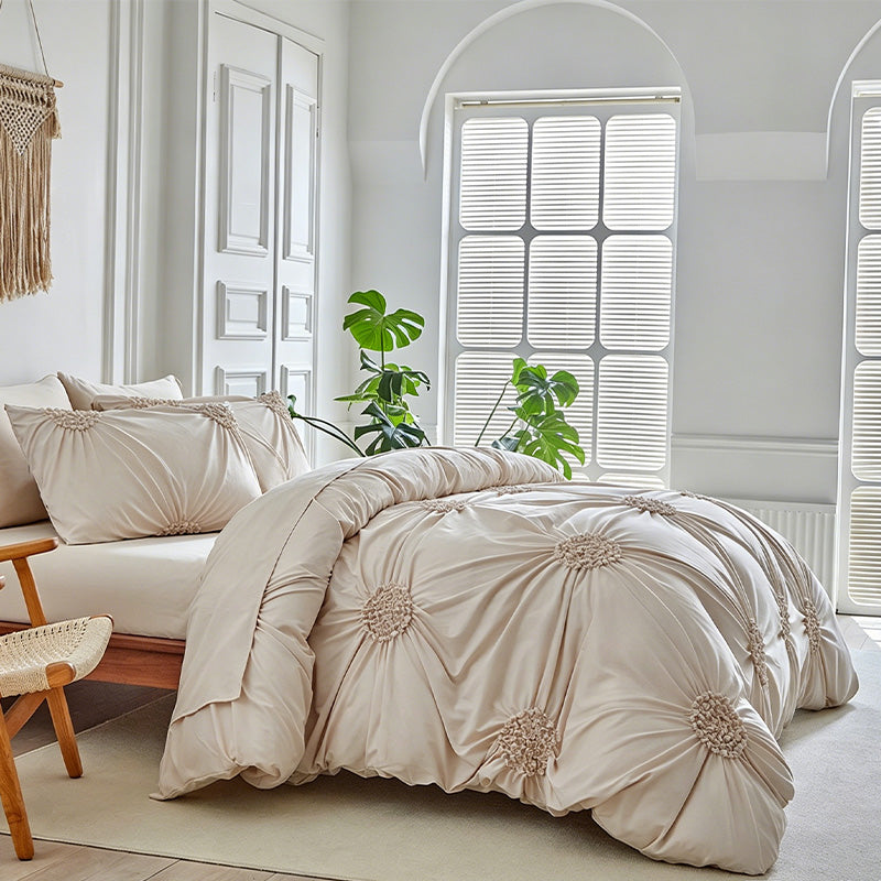 Elegant Pinch Pleat Duvet Cover Set